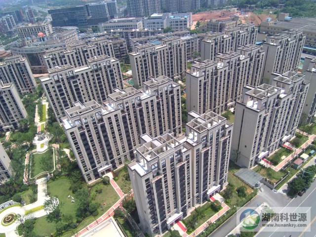 長(zhǎng)沙中信（中海）凱旋城東地塊陽臺(tái)壁掛式太陽能熱水系統(tǒng)
